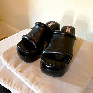 Steve Madden Black Energy y2k slides EUC 8